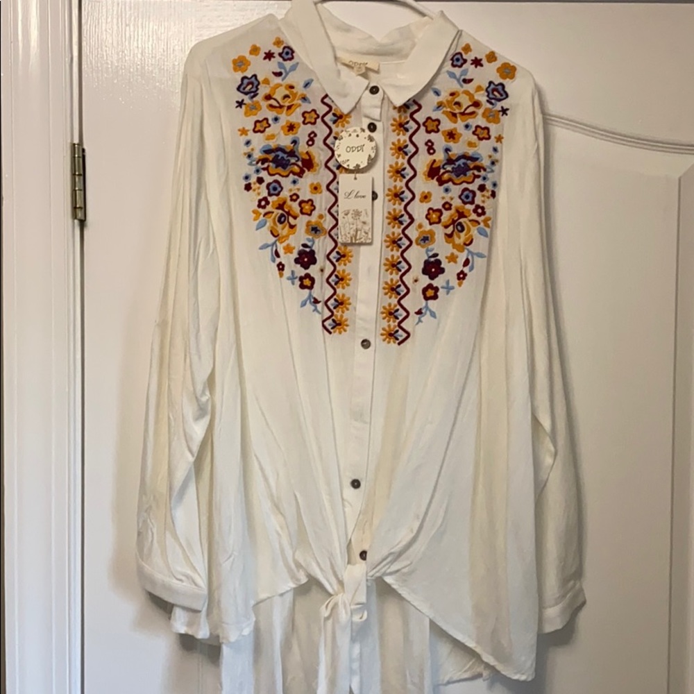 ODDY tie front top